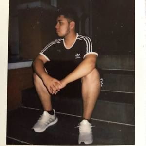 Meet your Posher, Leonel